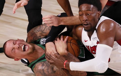 关键时刻布鲁克林篮网手感冰凉——亚冠节点到来，球迷炸锅，数据趋势出现新变化的简单介绍-九游体育