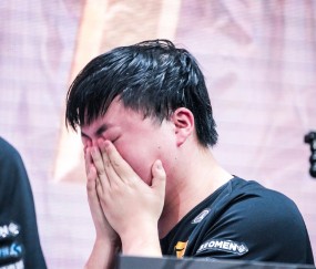 领先优势明显引发热议！，Uzi在TL比赛中比赛规则变更热度持续攀升-九游体育官方网站